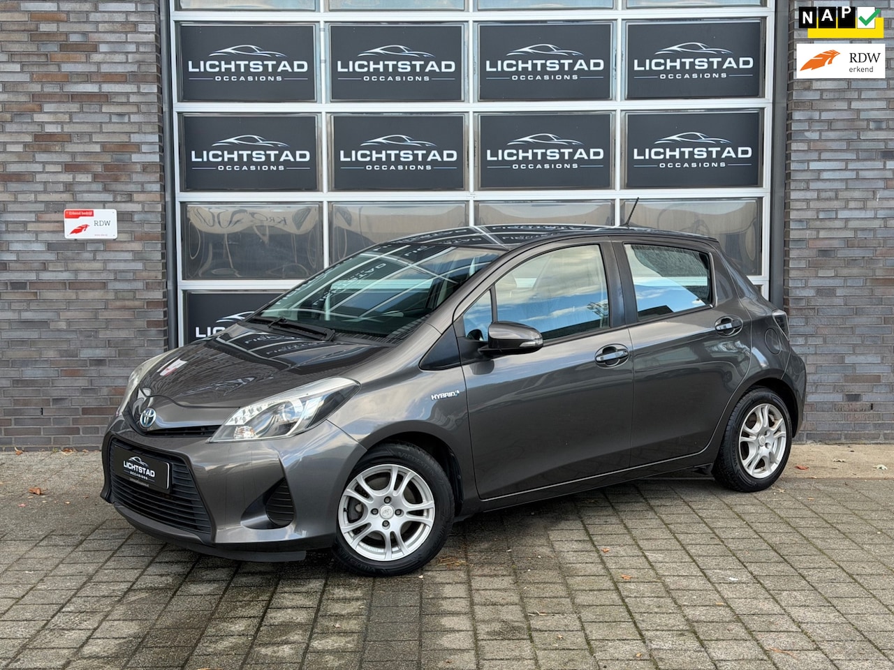 Toyota Yaris - 1.5 Full Hybrid Aspiration 1.5 Full Hybrid Aspiration - AutoWereld.nl