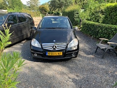 Mercedes-Benz A-klasse - 180 Avantgarde Mercedes-Benz A-Klasse A180 Avantgarde 5DRS CVT 2009 Zwart