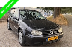 Volkswagen Golf - 2.0 Trendline