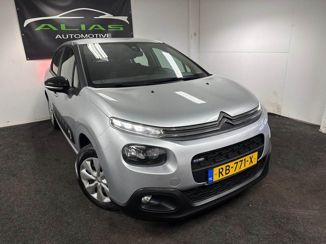 Citroën C3 - 1.2 PureTech Feel 105g - Carplay - Navi - Lane Assist - APK 2027 - AutoWereld.nl