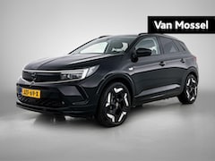 Opel Grandland - 1.6 Turbo Plug-In Hybrid 4x4 GSe || 300 PK | | 19" LM Velgen || Camera || Winterpack || PD