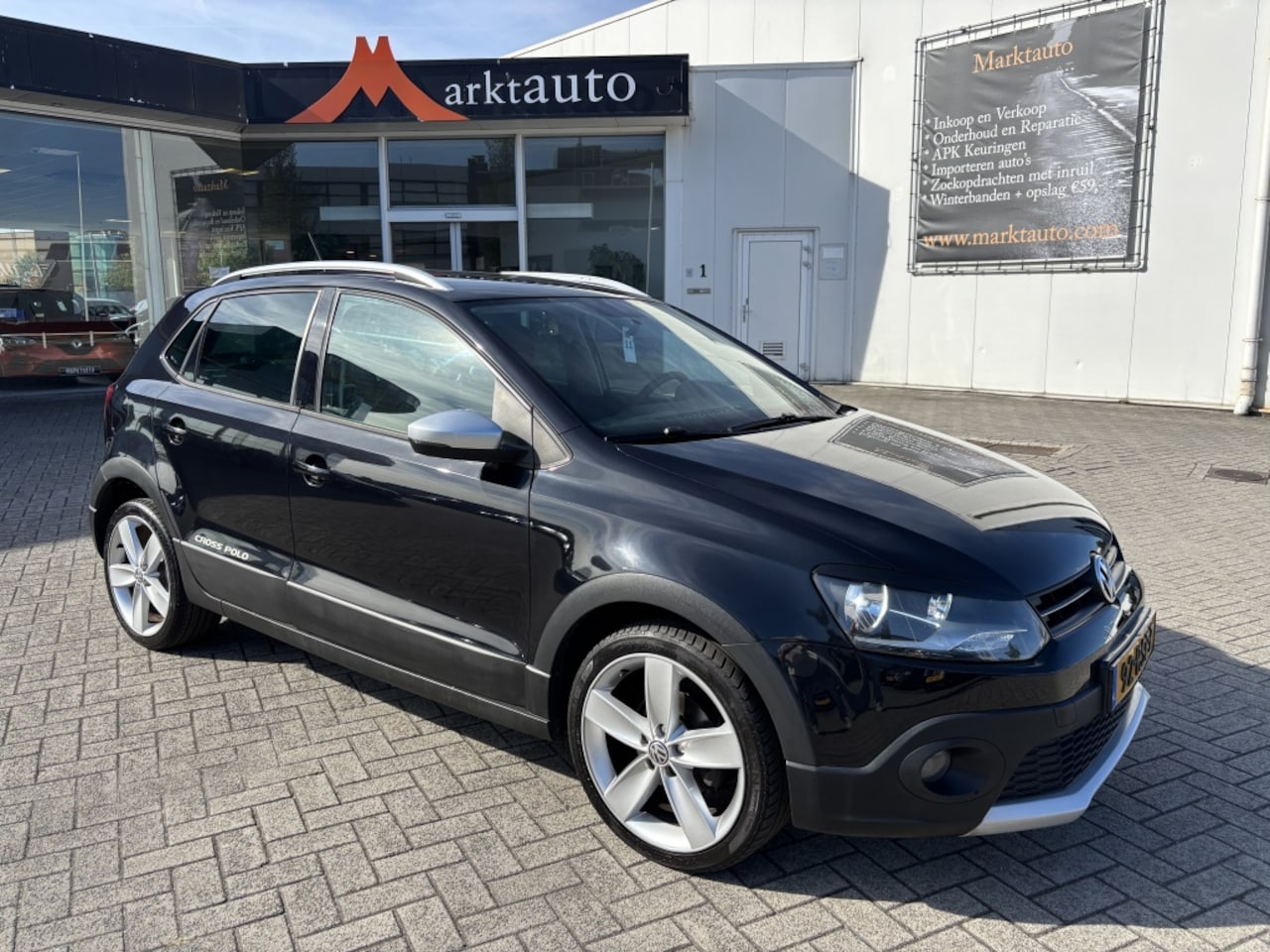 Volkswagen Polo - 1.4-16V Cross Cruise Airco Navi Bluetooth - AutoWereld.nl