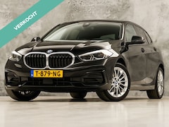 BMW 1-serie - 118i Sport Automaat (APPLE CARPLAY, DEALER ONDERHOUDEN, GROOT NAVI, CAMERA, STUUR/STOELVER