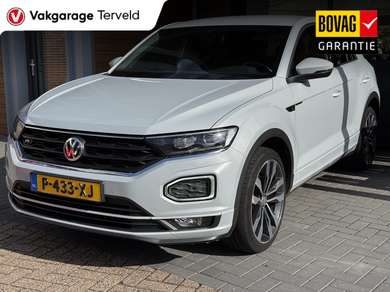 Volkswagen T-Roc - 1.5 TSI Sport 1.5 TSI Sport,R line,Carpl,Cruise,19Inch,Pdc - AutoWereld.nl
