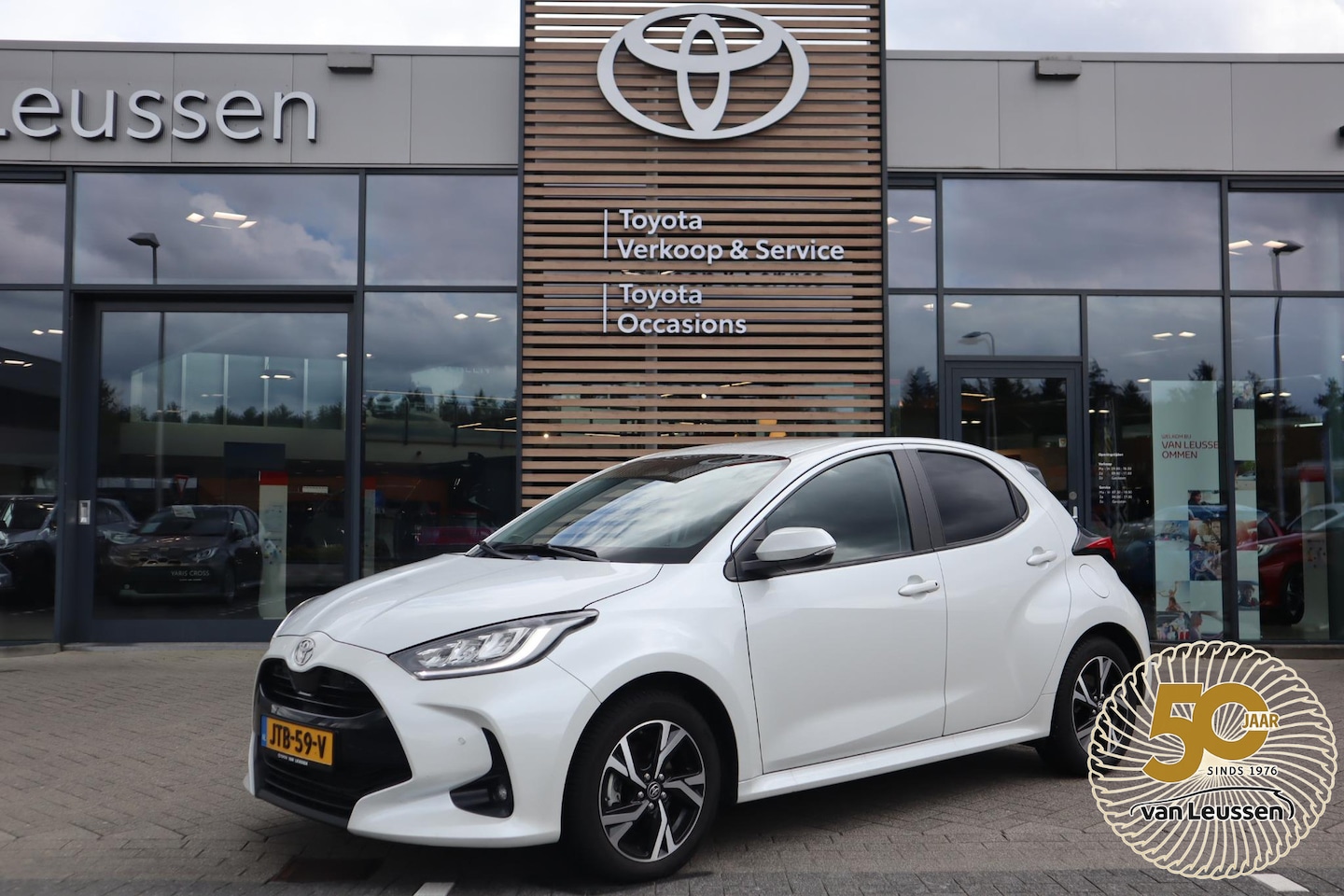 Toyota Yaris - HYBRID 115 DYNAMIC COMFORT-PACK LED 16"LMV PRIVACY-GLASS ALL-SEASON BLISS PARK-SENSOREN ST - AutoWereld.nl