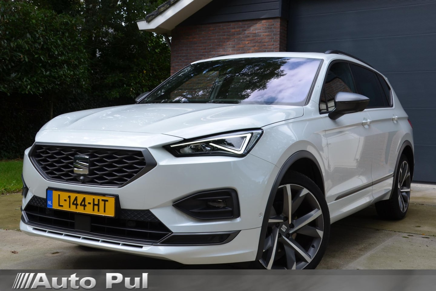 SEAT Tarraco - 1.5 TSI FR Business Intense Automaat/Navi/Pdc/Ecc/Panoramadak/Stoel & Stuurverwarming/Trek - AutoWereld.nl