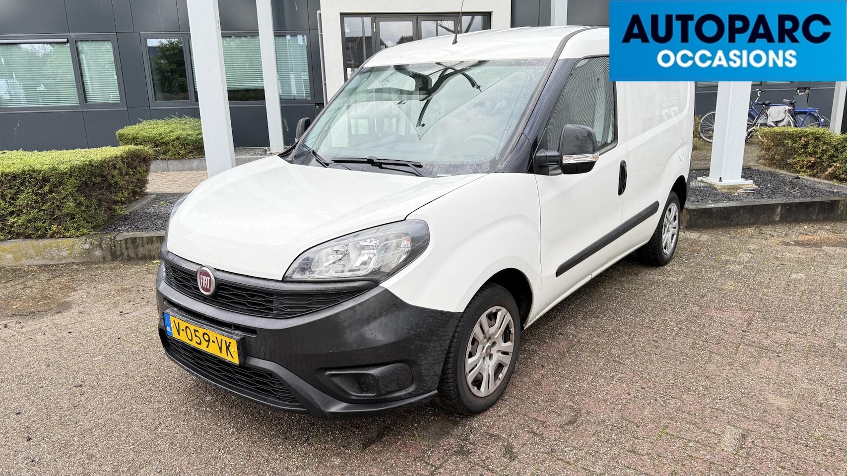 Fiat Doblò Cargo - 1.6 MJ L1H1 ECO JET 1.6 MJ L1H1 ECO JET ,AIRCO, EURO 6, 3 PERSOONS, ELECTR RAMEN, NAVI, EURO 6, ACHTER DEUREN, - AutoWereld.nl