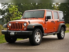 Jeep Wrangler Unlimited - 3.8 4x4 JKU Facelift interieur 2011