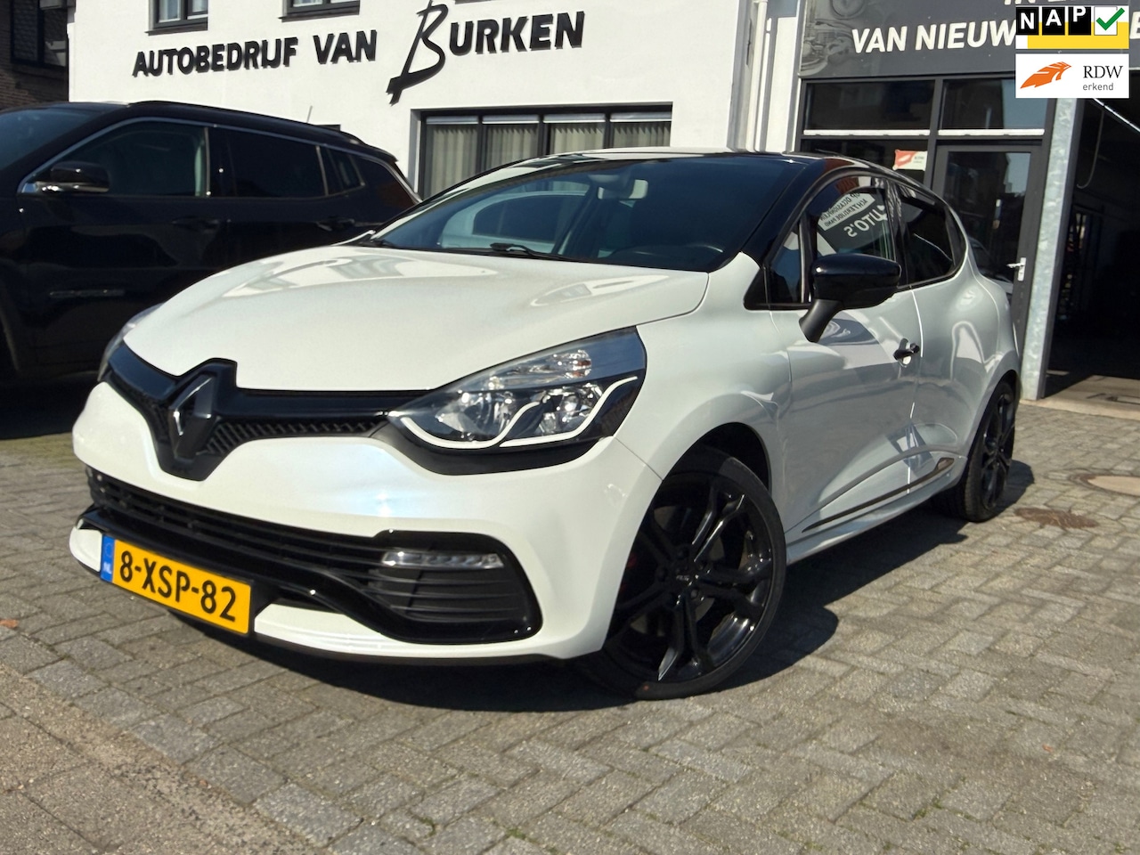Renault Clio - 1.6 R.S. Monaco GP 1.6 R.S. Monaco GP, NAP,Stoelverwarming,Cruise control,Climate control,Navigatie - AutoWereld.nl