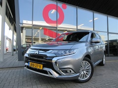 Mitsubishi Outlander - 2.4 PHEV Instyle | 4WD | AUTOMAAT | 240 PK | TREKHAAK | DEALER ONDERHOUDEN |