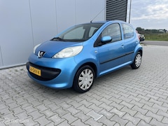 Peugeot 107 - 1.0-12V XS