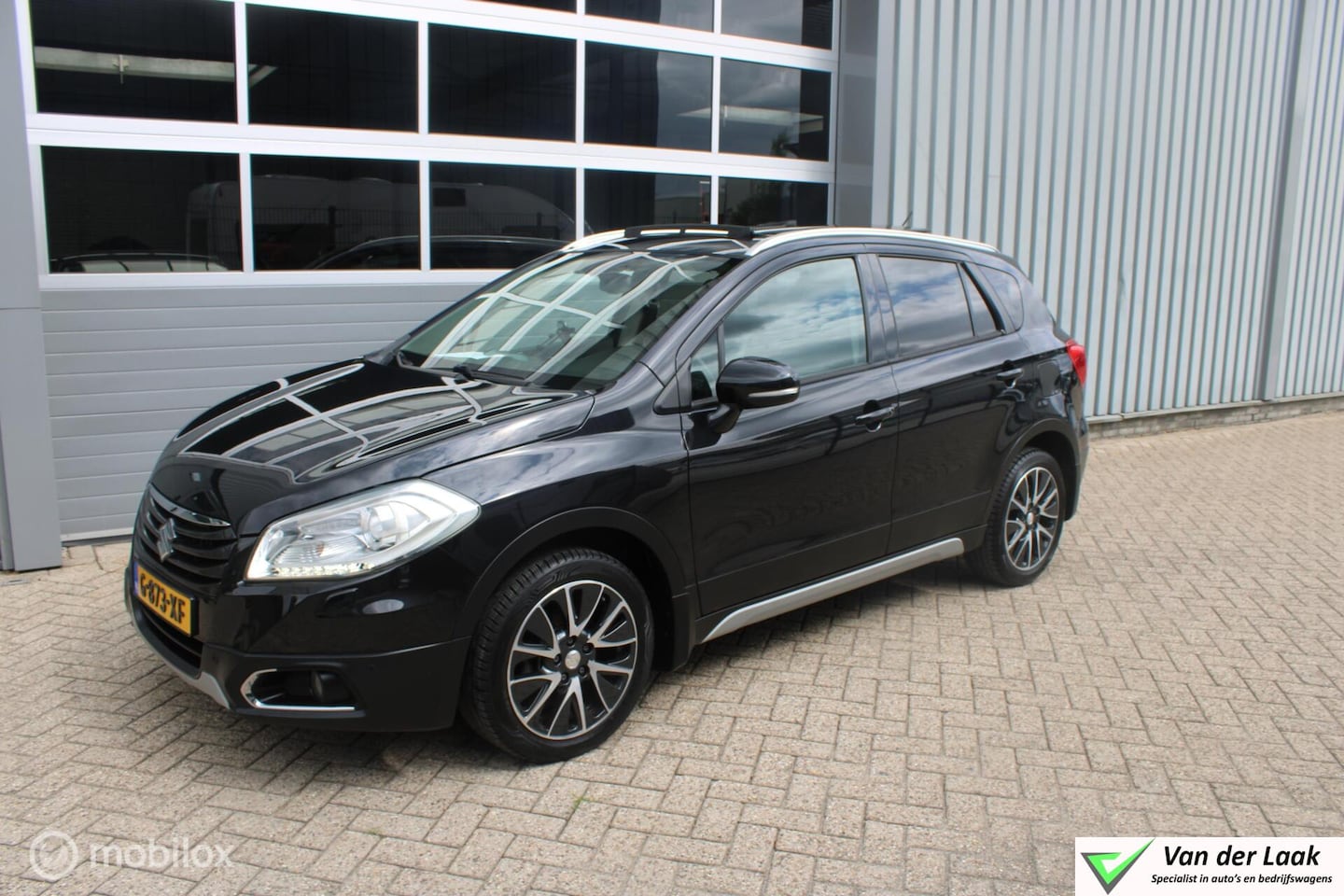 Suzuki SX4 S-Cross - 1.6 High Executive | Panoramadak | Leer met stoelverwarming | Boekjes. - AutoWereld.nl