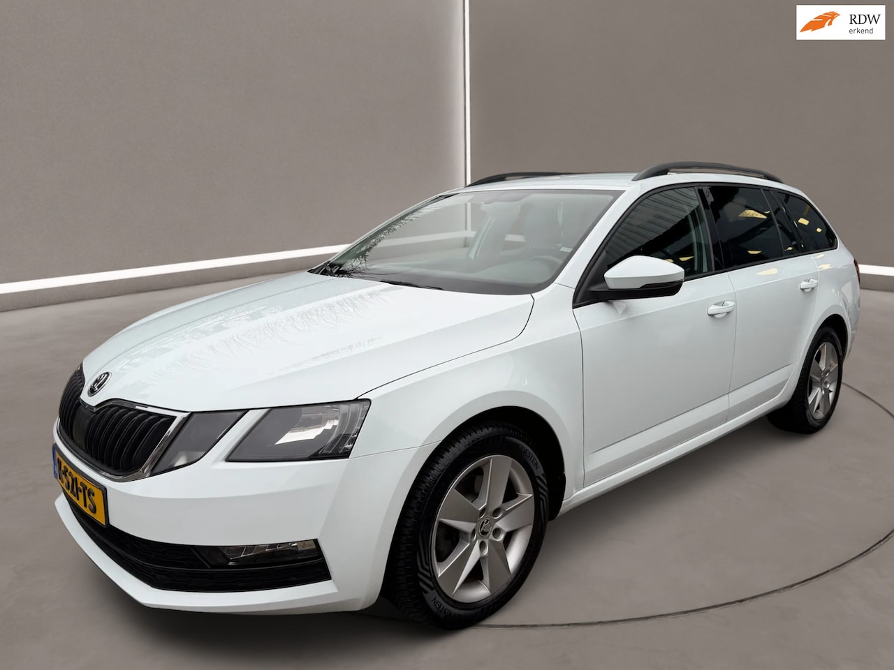 Skoda Octavia Combi - 2.0 TDI Greentech Ambition Business 150 Pk Airco Navi EXPORT PRIJS - AutoWereld.nl