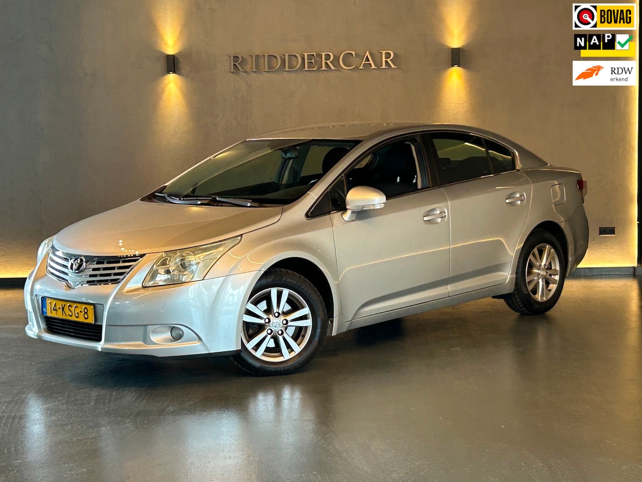 Toyota Avensis - 1.8 VVTi Dynamic|AUTOMAAT|NAP|CRUISE|PARK SENS|BLUETOOTH|APK12-26 - AutoWereld.nl