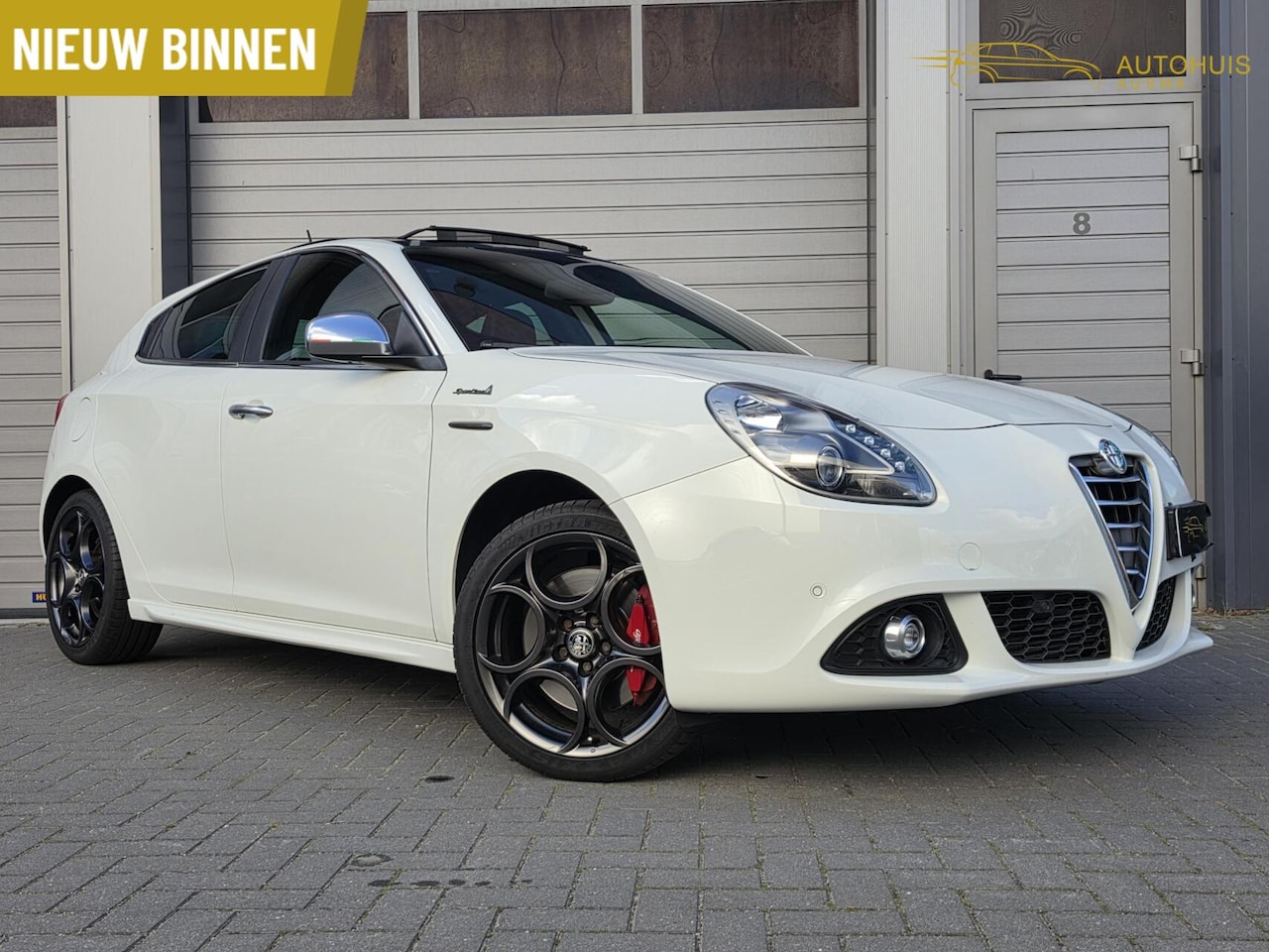 Alfa Romeo Giulietta - 1.4 T Exclusive 200PK/Pano/Leder/Cruise/DAB/Dynamic/ - AutoWereld.nl