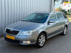 Skoda Octavia Combi - 1.6 TDI Greentech Elegance Business Line / 2011