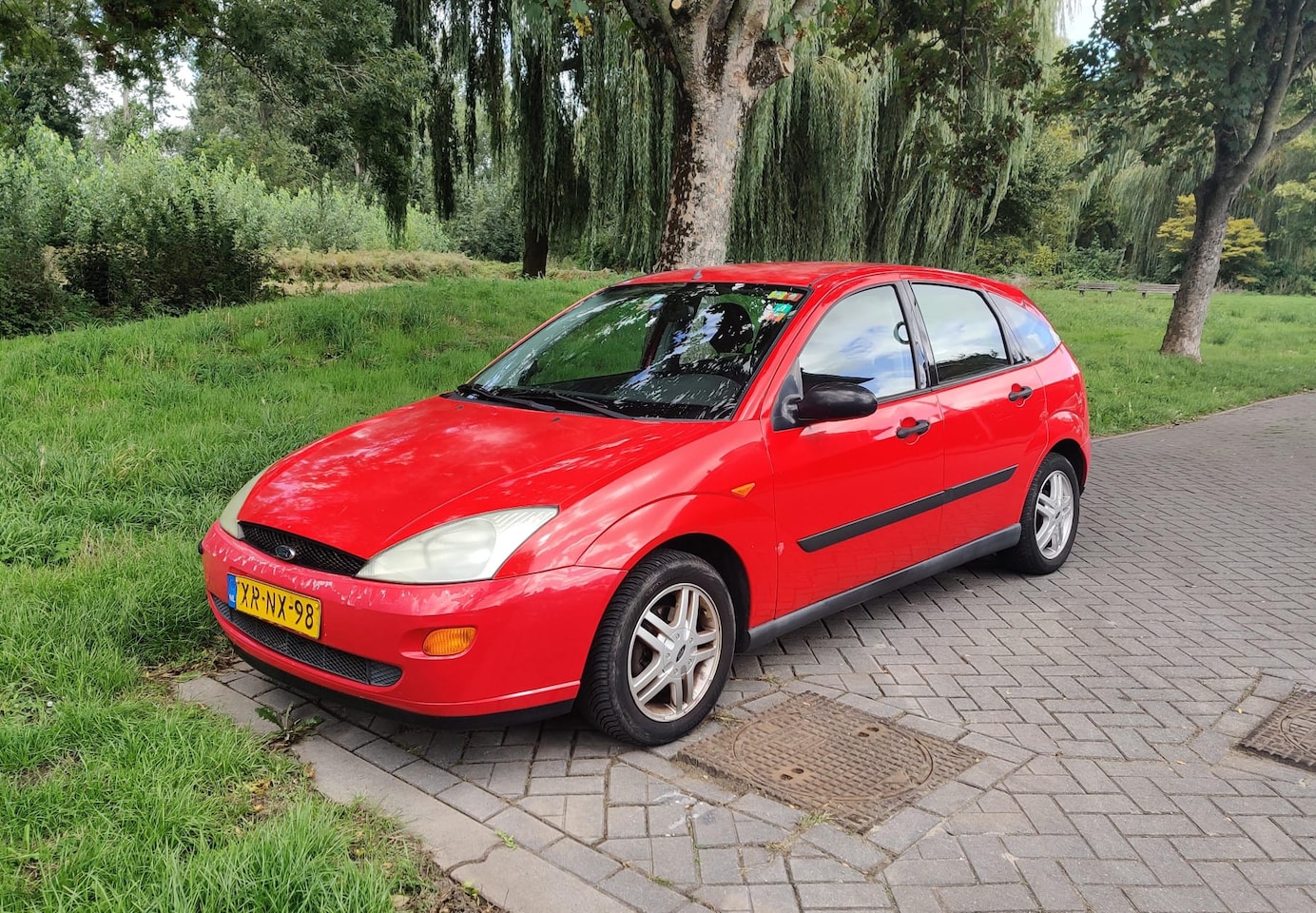 Ford Focus - 1.6-16V Ghia - AutoWereld.nl