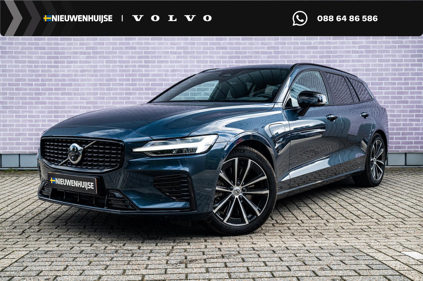 Volvo V60 - 2.0 T8 Plug-in Hybrid AWD Plus Dark | PHEV Long Range | Trekhaak | Sportstoelen | Panorama - AutoWereld.nl