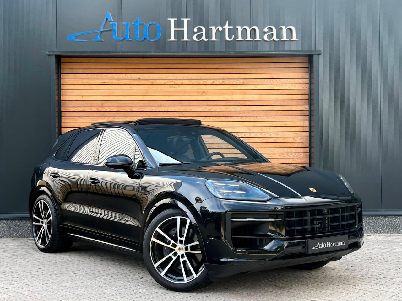 Porsche Cayenne - 3.0 E-Hybrid Black Edition SPORT-CHRONO|PANO|HEAD-UP|BOSE|SOFTCLOSE - AutoWereld.nl