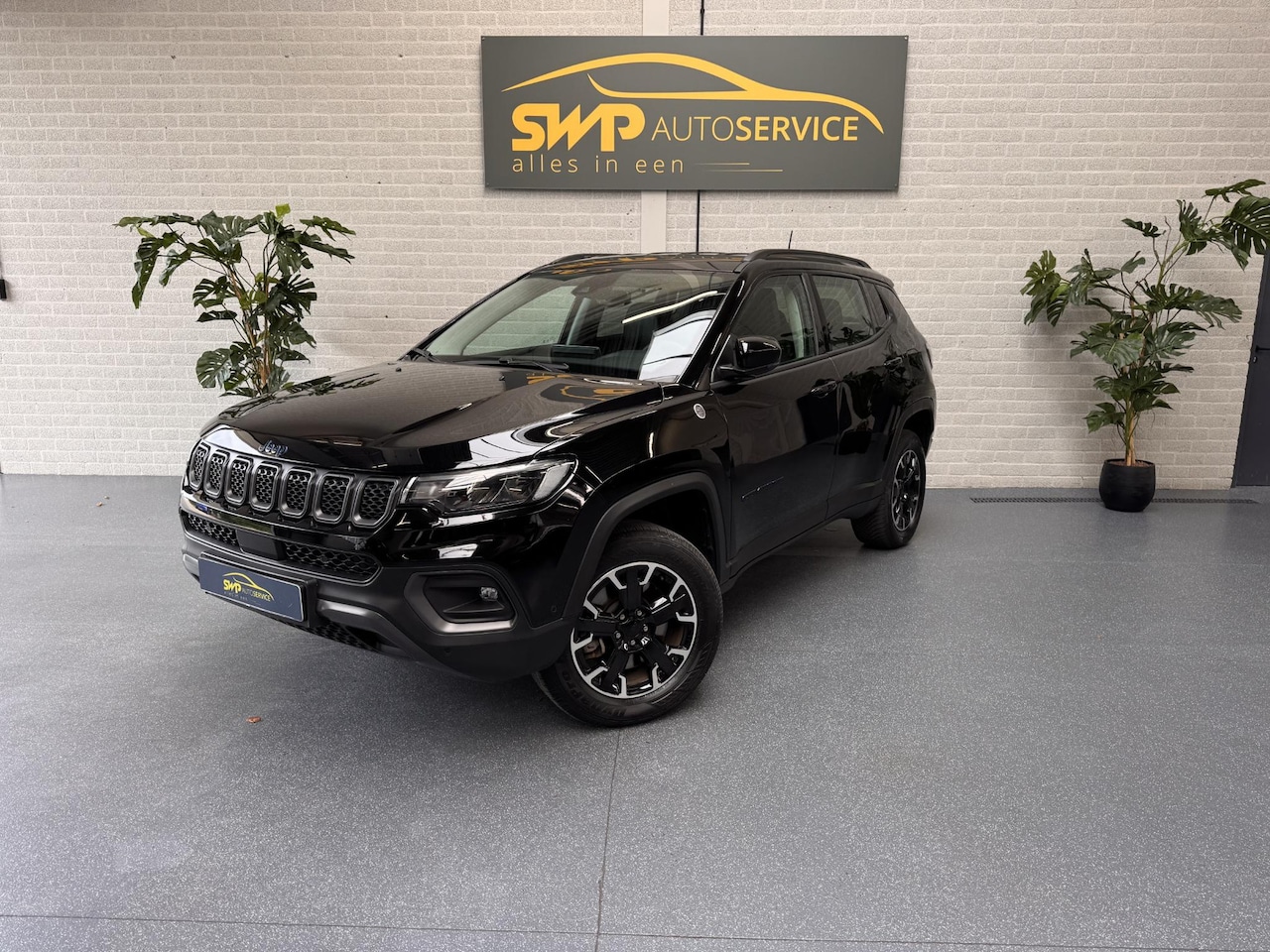 Jeep Compass - 4xe 240 Plug-in Hybrid Electric Trailhawk | Navi | Camera | ACC | - AutoWereld.nl