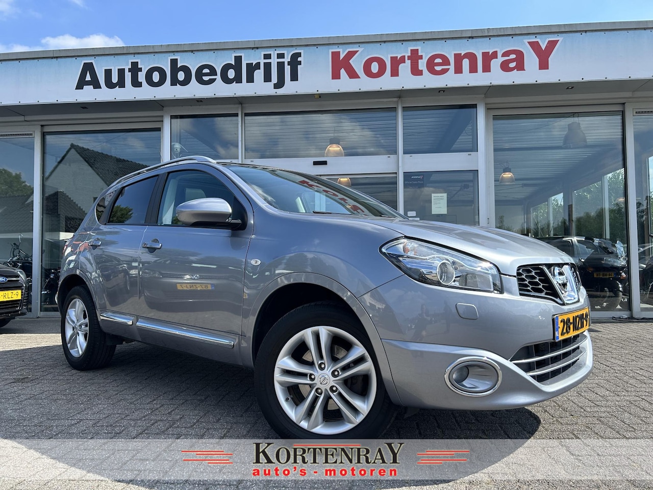 Nissan Qashqai - 2.0 Tekna automaat/achteruitrijcam/cruise control/panorama dak/keyless entry/de auto is in - AutoWereld.nl