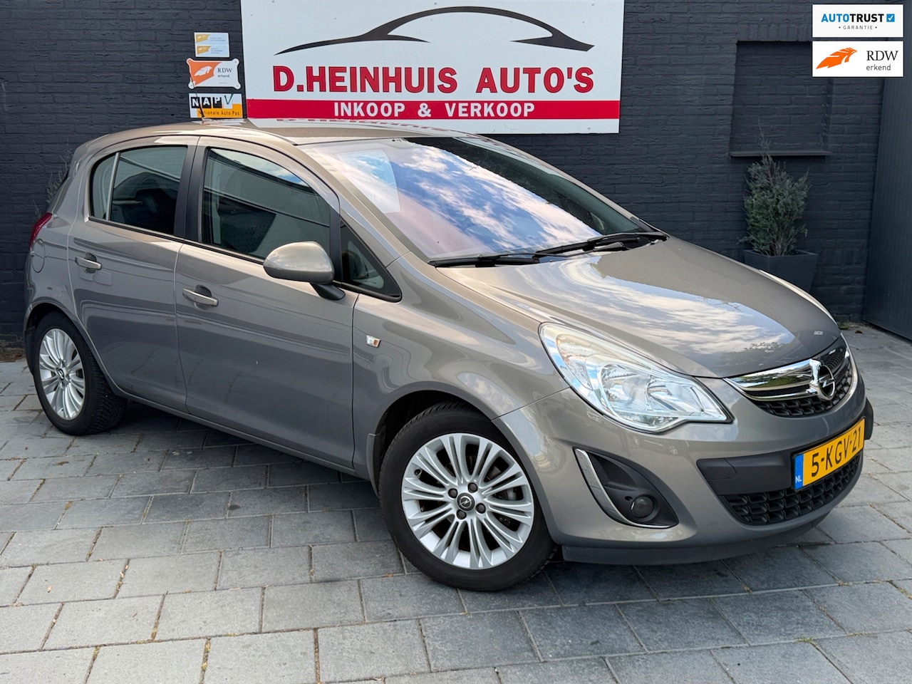 Opel Corsa - 1.4-16V Cosmo |NAVI|KLIMA|CRUISE| - AutoWereld.nl