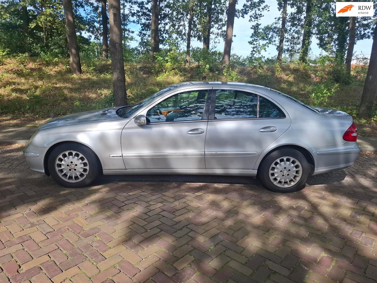 Mercedes-Benz E-klasse - 240 Elegance 16 jaar de zelfde eigenaar - AutoWereld.nl