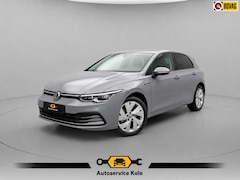 Volkswagen Golf - 1.5 TSI 130pk Style * LAGE KMSTAND 26.000KM * ParkeerCamera * Adaptieve Cruise Control