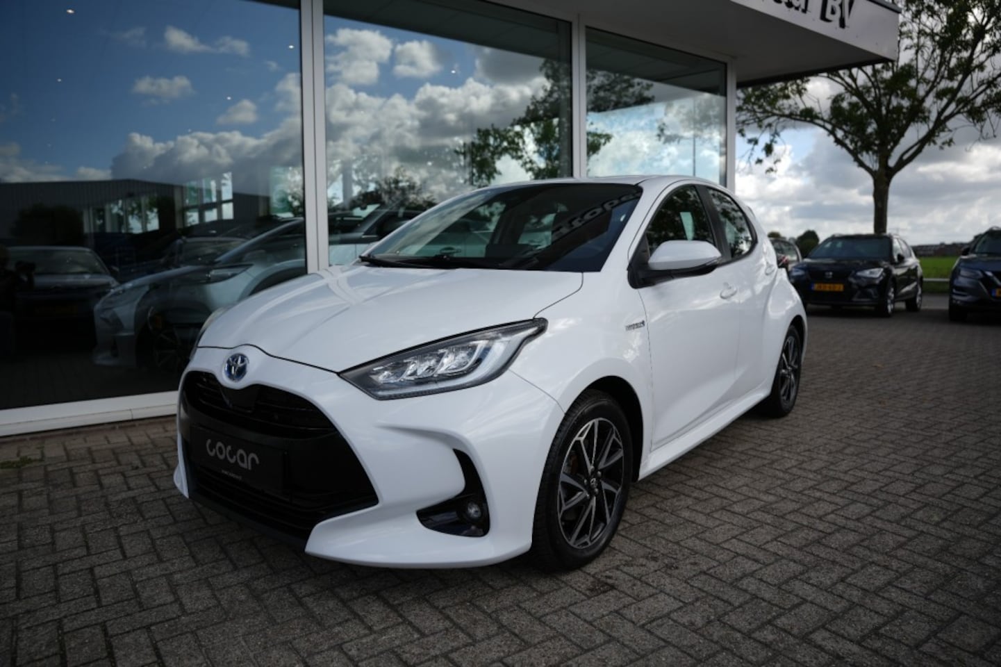 Toyota Yaris - 1.5 HYB. Camera,Carplay, Trekhaak - AutoWereld.nl