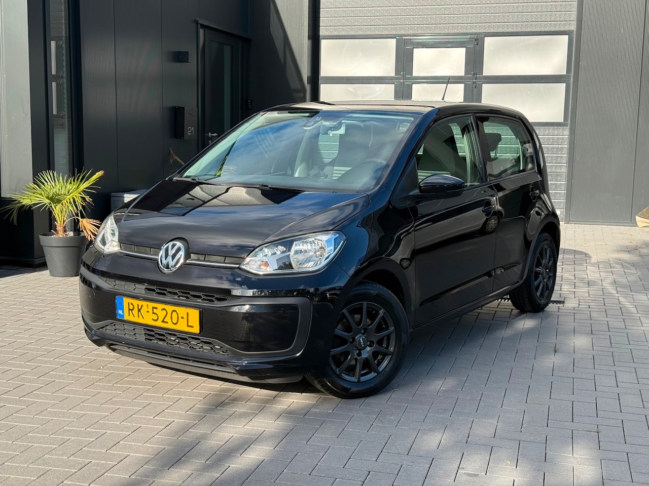 Volkswagen Up! - 1.0 BMT move up! | 5-Deurs | Airco | 2018 - AutoWereld.nl
