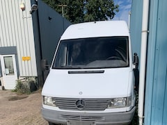 Mercedes-Benz Sprinter - 212 D Mercedes Sprinter 212d Midium