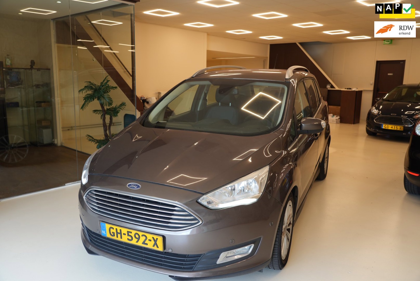 Ford Grand C-Max - 1.0 Titanium 1.0 Titanium - AutoWereld.nl