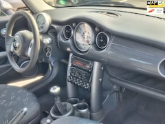 MINI 3-Deurs - € 800, -1.6 One LEES TEKST GOED