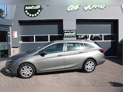 Opel Astra Sports Tourer - 1.6 CDTI Business+ LET OP Auto heeft lichte schade rechterzij