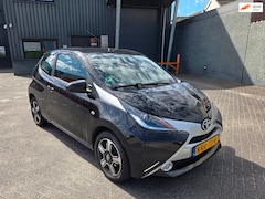 Toyota Aygo - 1.0 VVT-i x-play Clima Cruise Carplay Camera