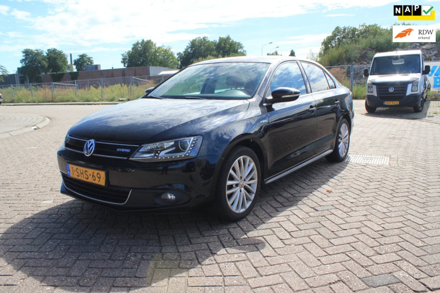 Volkswagen Jetta - 1.4 TSI Hybrid Highline/ DSG/NAVI/PARKEERSENOREN - AutoWereld.nl