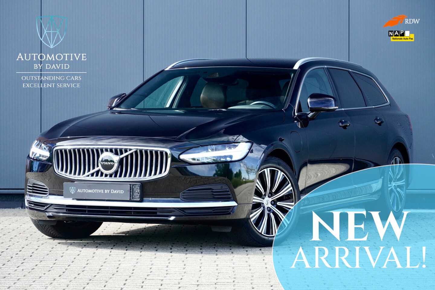 Volvo V90 - 2.0 T6 PHEV 340 pk AWD BUSINESS PRO AUTOMAAT / TREKHAAK / ADAPTIEVE CRUISE CONTROL / PILOT - AutoWereld.nl