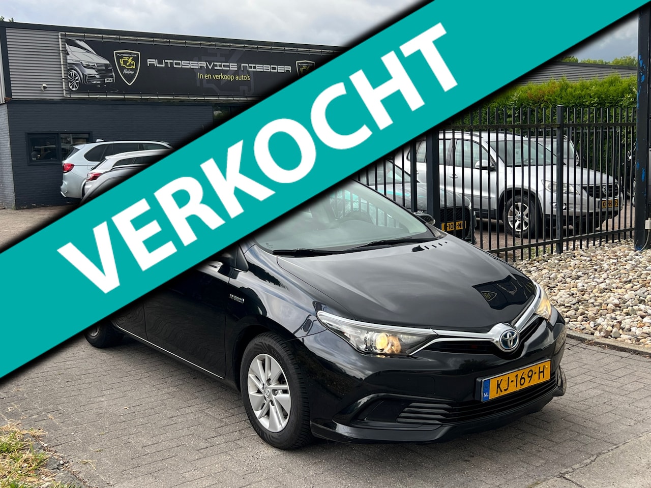 Toyota Auris Touring Sports - 1.8 Hybrid Business-line / Carplay / Trekhaak / Dealer onderhouden! - AutoWereld.nl