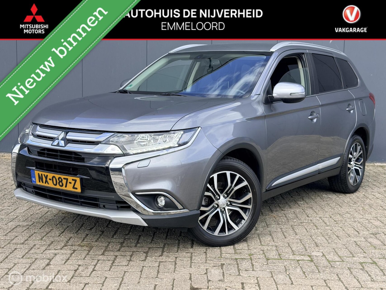 Mitsubishi Outlander - 2.0 Executive Edition|7 persoons | trekhaak| carplay| - AutoWereld.nl