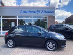 Toyota Auris - 1.6 VVT-i Aspiration ECC Trekhaak PDC EXPORT-prijs