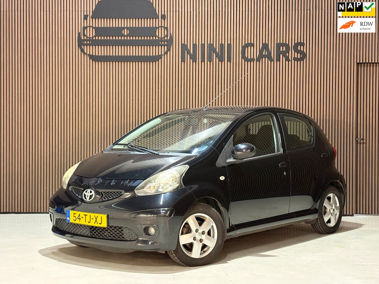 Toyota Aygo - 1.0-12V Sport NAP eletriche ramen - AutoWereld.nl
