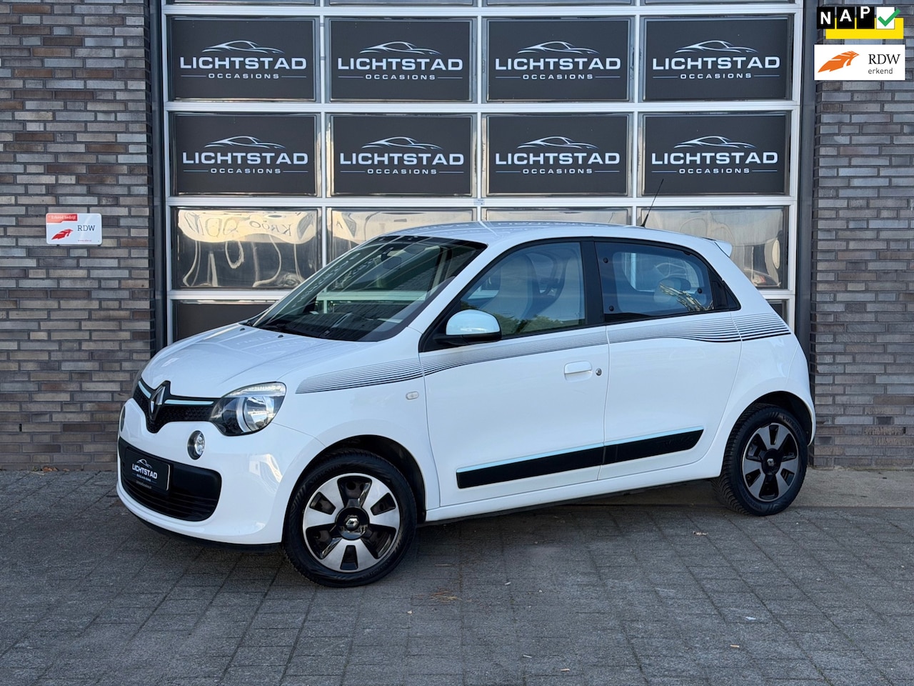 Renault Twingo - 1.0 SCe Collection AIRCO BLUETOOTH NIEUWE APK ONDERHOUD NAP - AutoWereld.nl