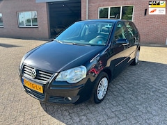 Volkswagen Polo - 1.4-16V Optive // Airco // Automaat // APK