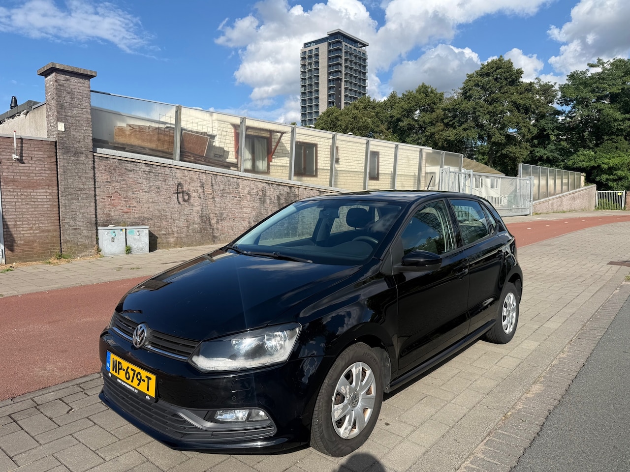 Volkswagen Polo - 1.0 First Edition Airco Stoel Verwarming Bluetooth 5 Deurs - AutoWereld.nl