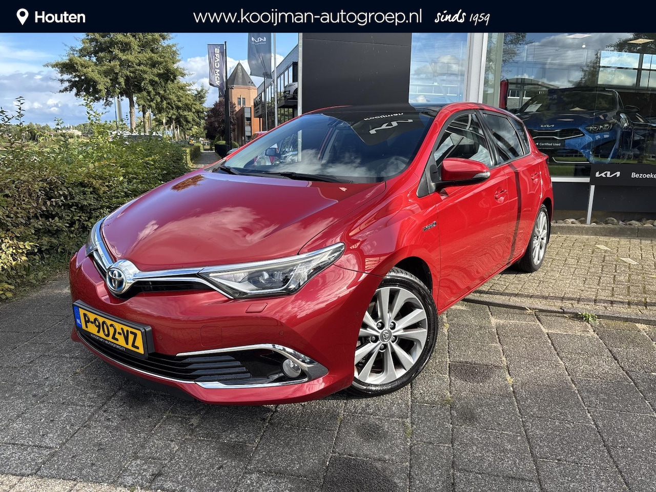 Toyota Auris - 1.8 Hybrid Executive Panoramadak, Parkeersensoren V+A, Privacy Glass, Stoelverwarming, Enz - AutoWereld.nl