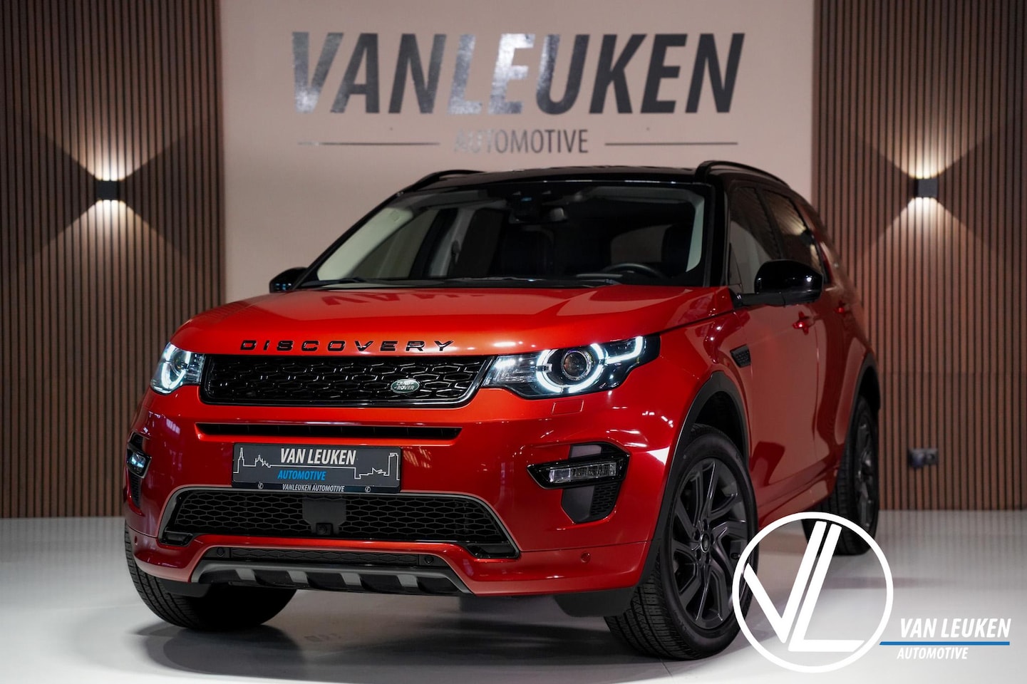 Land Rover Discovery Sport - HSE Luxury - AutoWereld.nl
