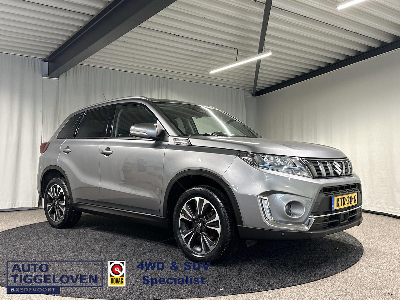 Suzuki Vitara - 1.4 Boosterjet Style Smart Hybrid Navi | Pano | Camera - AutoWereld.nl