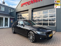 BMW 3-serie Touring - 320i High Executive M-Sport / Pano / Carplay / Leder / Trekhaak