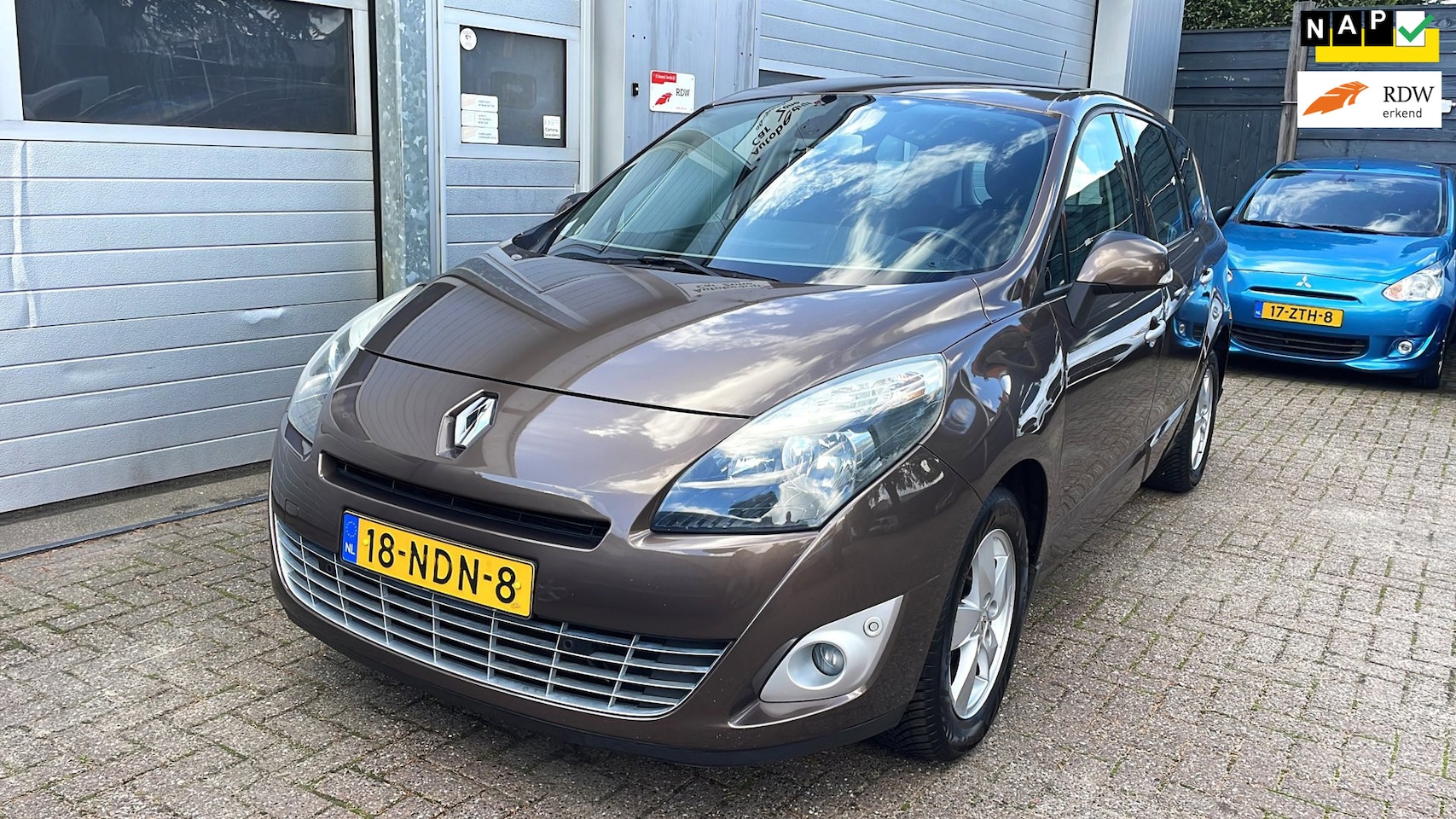 Renault Grand Scénic - 2.0 Dynamique AUT-Navi-Clima-Cruise-APK - AutoWereld.nl