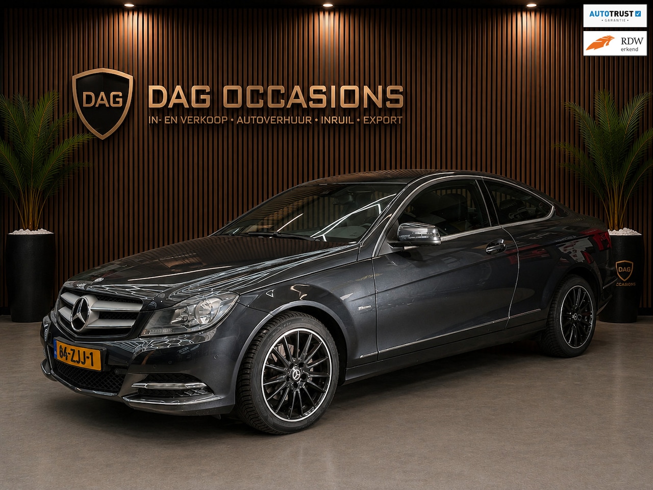 Mercedes-Benz C-klasse Coupé - 250 AUTOMAAT|PARK ASSIST|DEALER ONDERHOUDEN - AutoWereld.nl